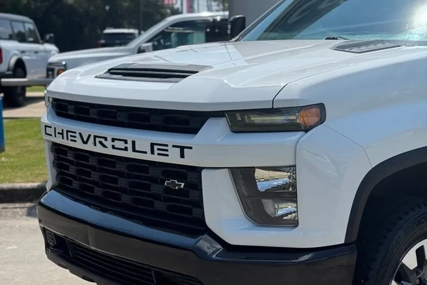 2023 Chevrolet Silverado 2500HD Custom photo 1
