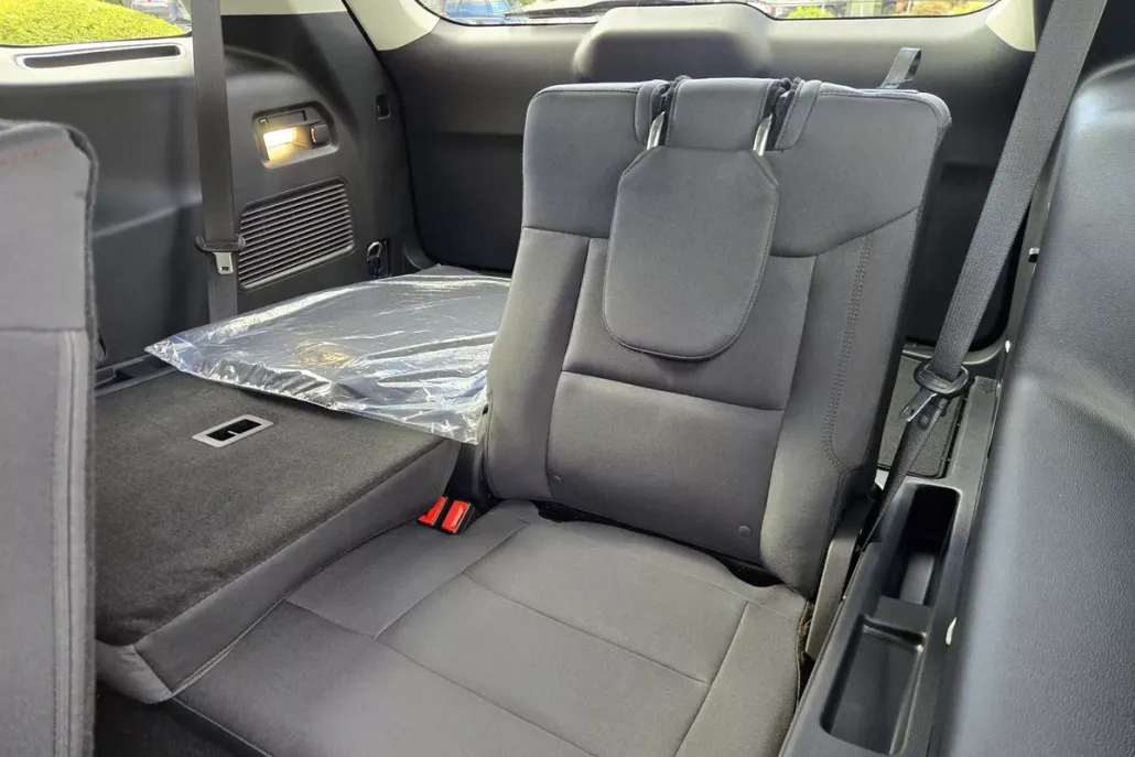 2025 Ford Explorer photo 1