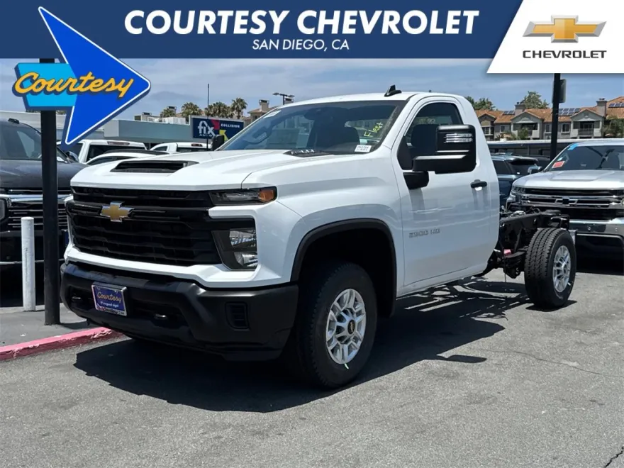 2025 Chevrolet Silverado 2500HD photo 1