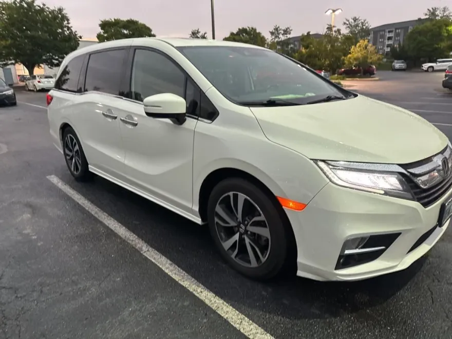 2018 Honda Odyssey Elite photo 1
