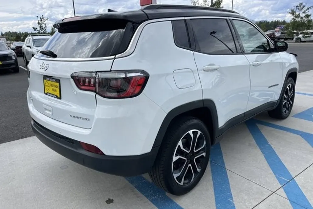 2024 Jeep Compass Limited photo 1