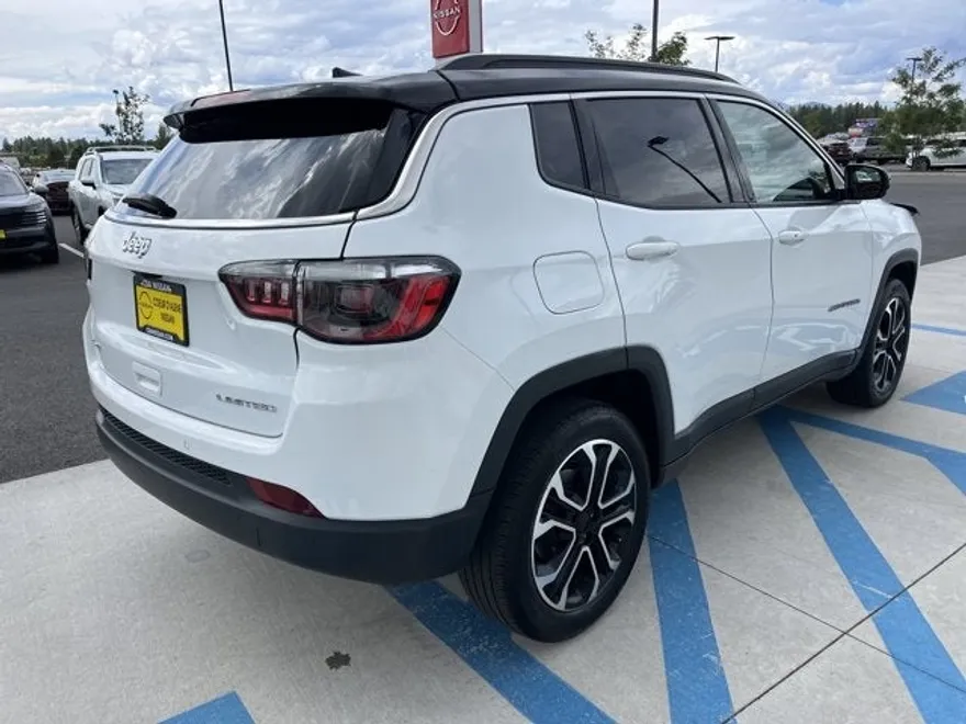 2024 Jeep Compass Limited photo 1