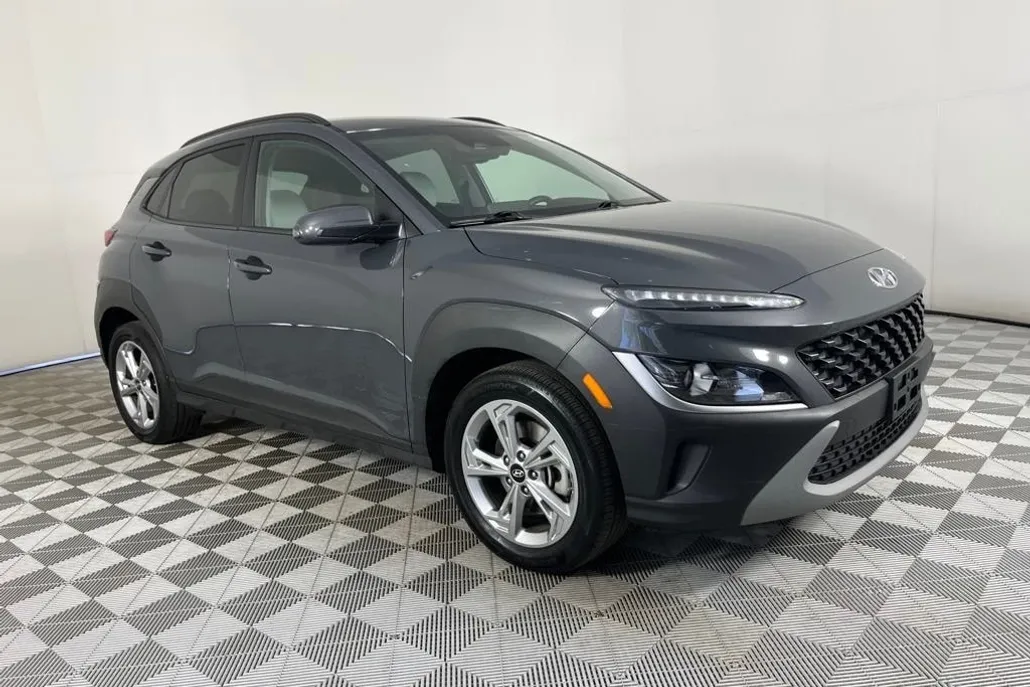 2023 Hyundai Kona SEL photo 1
