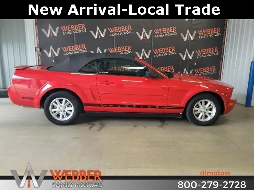 2007 Ford Mustang V6 Premium Convertible photo 1
