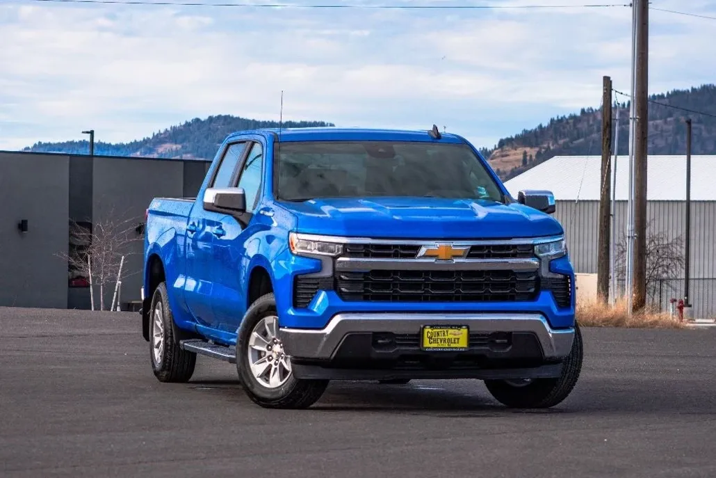 2025 Chevrolet Silverado 1500 LT photo 1