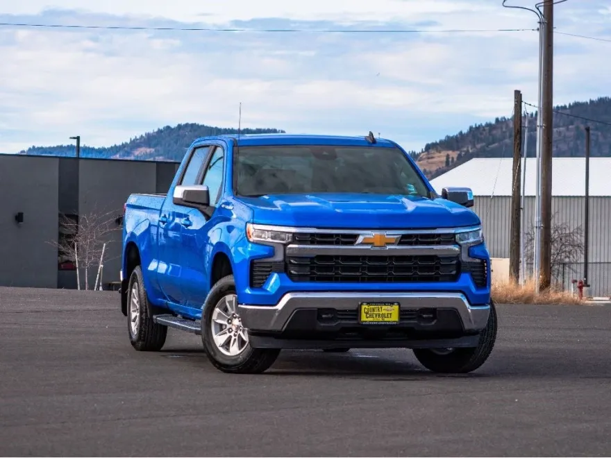 2025 Chevrolet Silverado 1500 LT photo 1