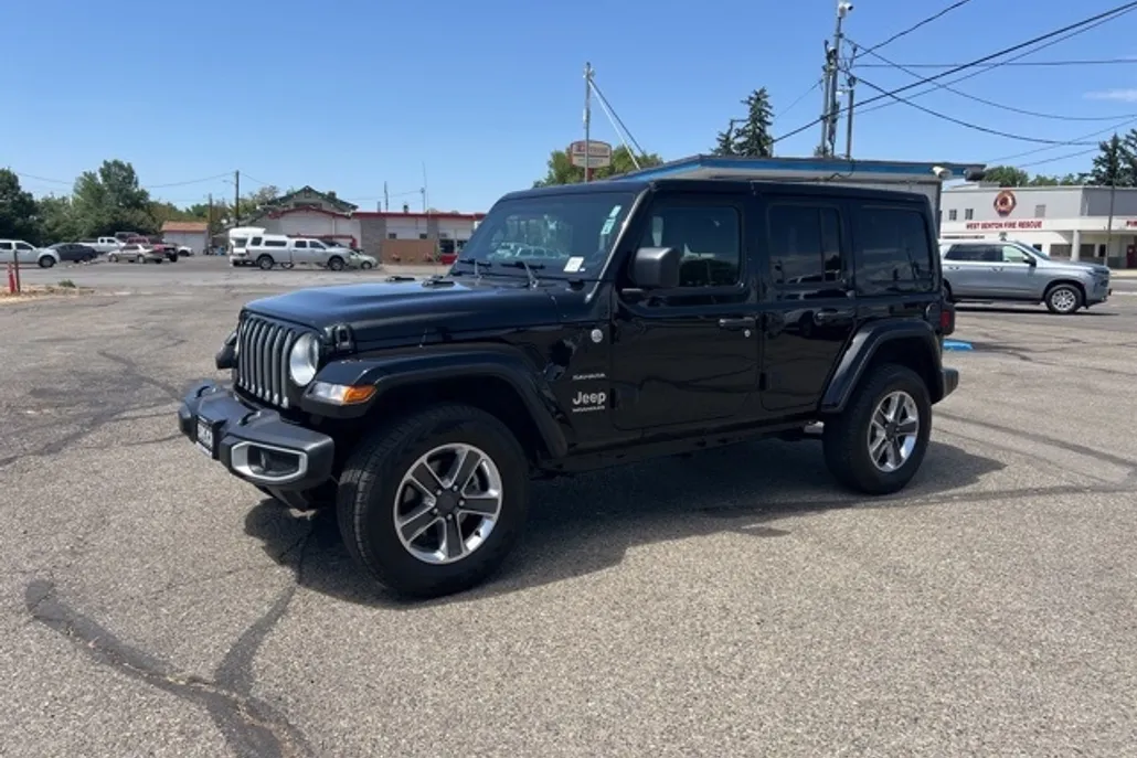 2023 Jeep Wrangler Sahara photo 1