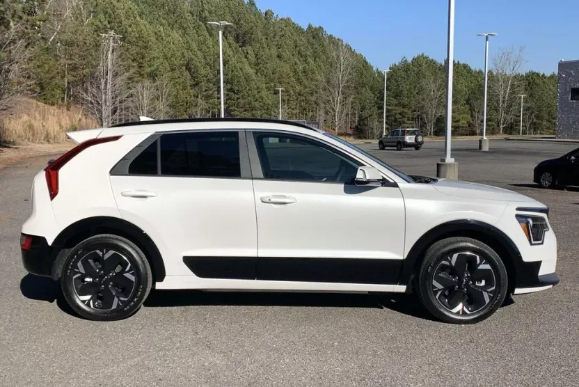 2024 Kia Niro EV Wind photo 1