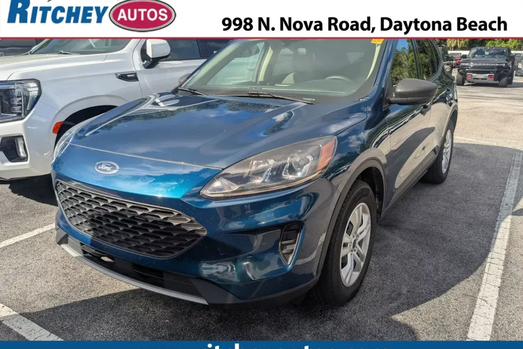 2020 Ford Escape S photo 1