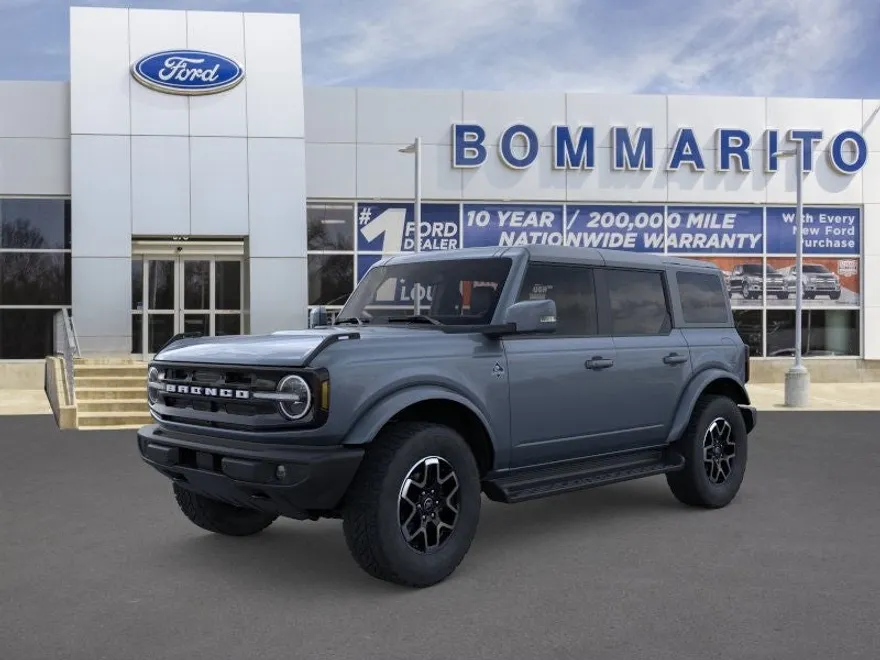 2025 Ford Bronco Outer Banks photo 1