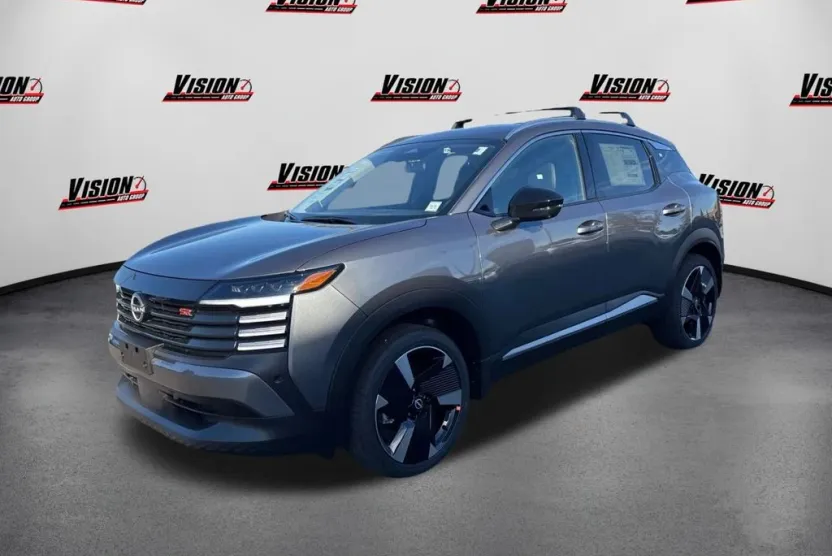2026 Nissan Kicks SR photo 1