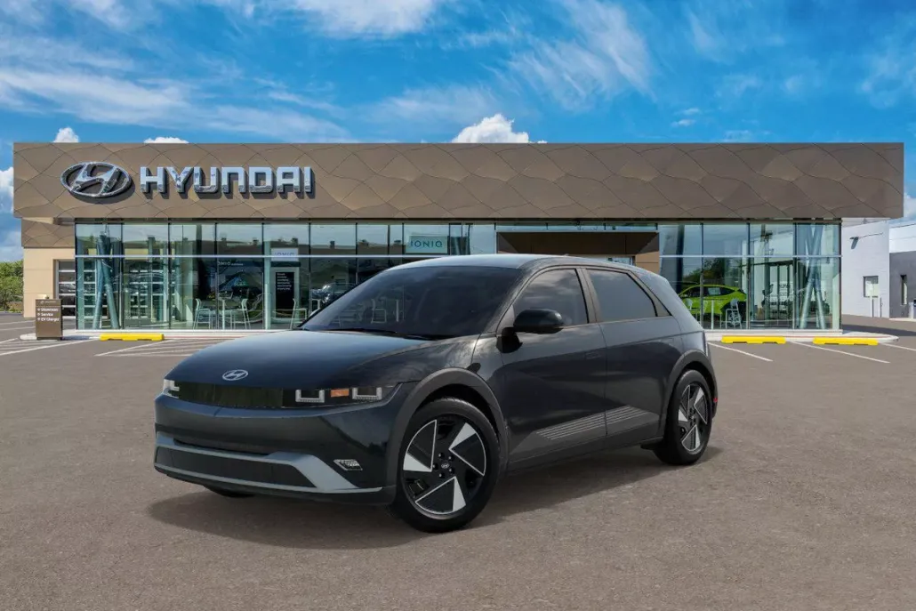 2025 Hyundai Ioniq 5 SE photo 1