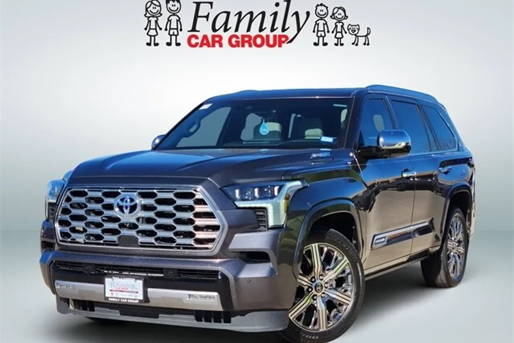 2024 Toyota Sequoia Capstone photo 1