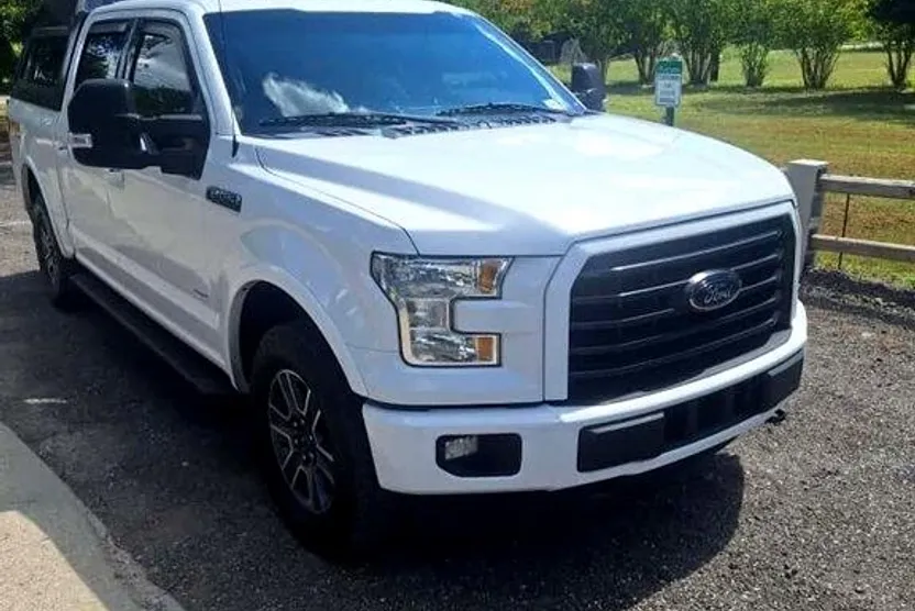 2017 Ford F-150 XLT photo 1