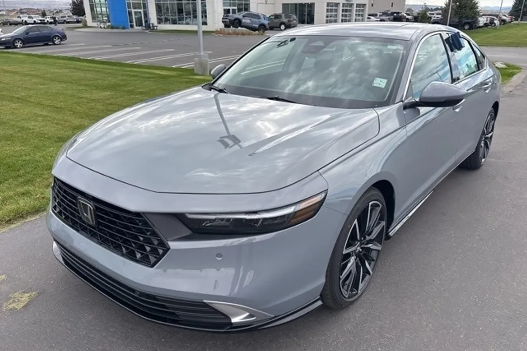2025 Honda Accord Hybrid Touring photo 1