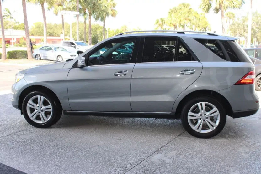 2015 Mercedes Benz ML 350 photo 1