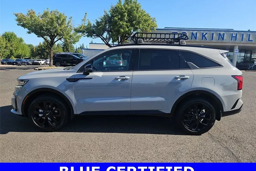 2022 Kia Sorento SX photo 1