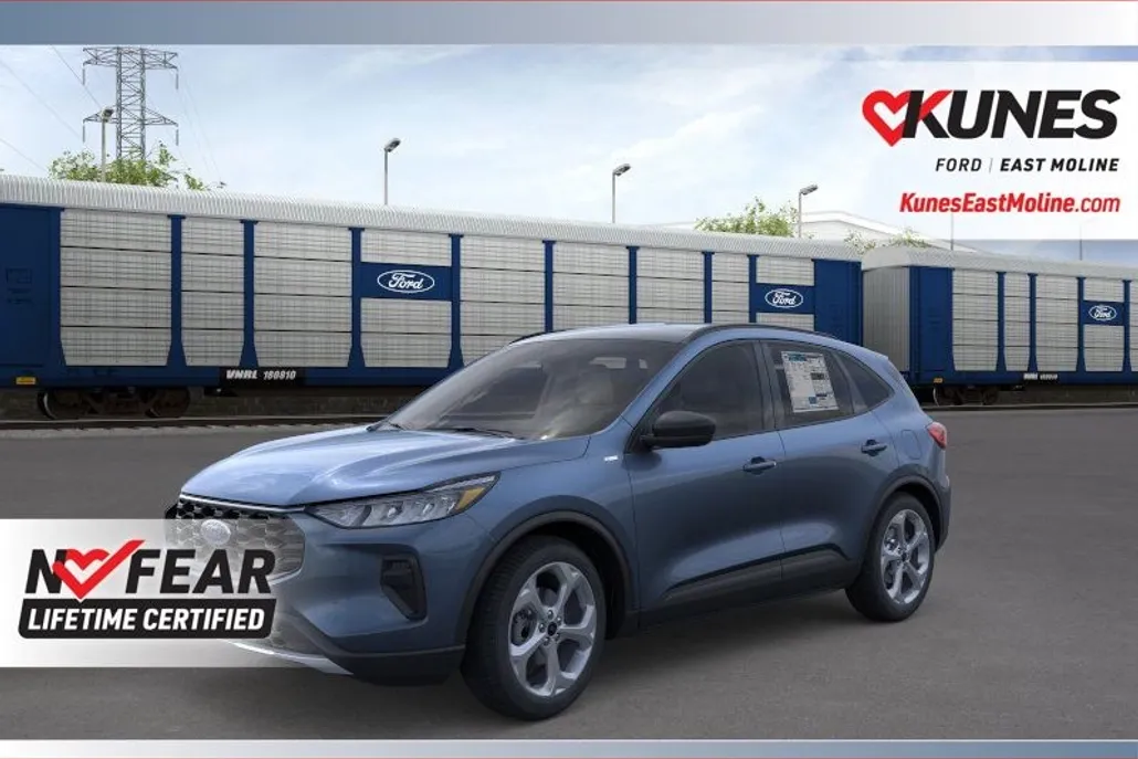 2025 Ford Escape ST-Line photo 1