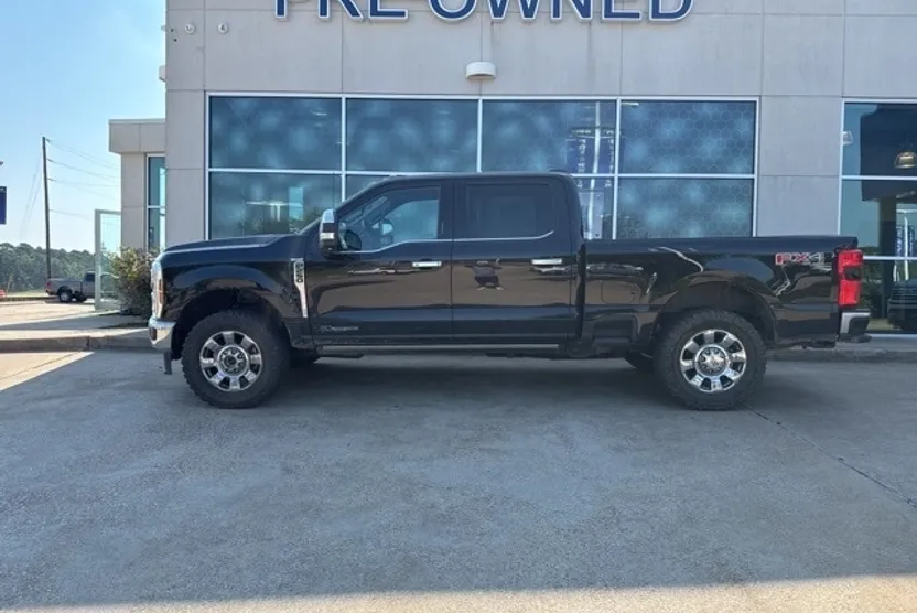 2024 Ford F-250 photo 1