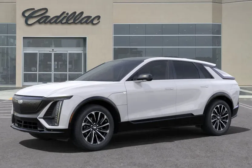 2025 Cadillac Lyriq Sport photo 1