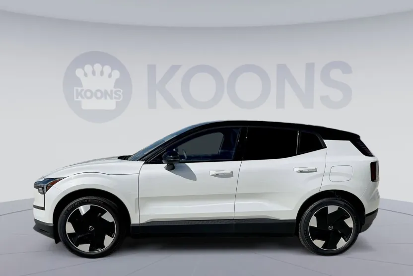 2025 Volvo EX30 Plus photo 1