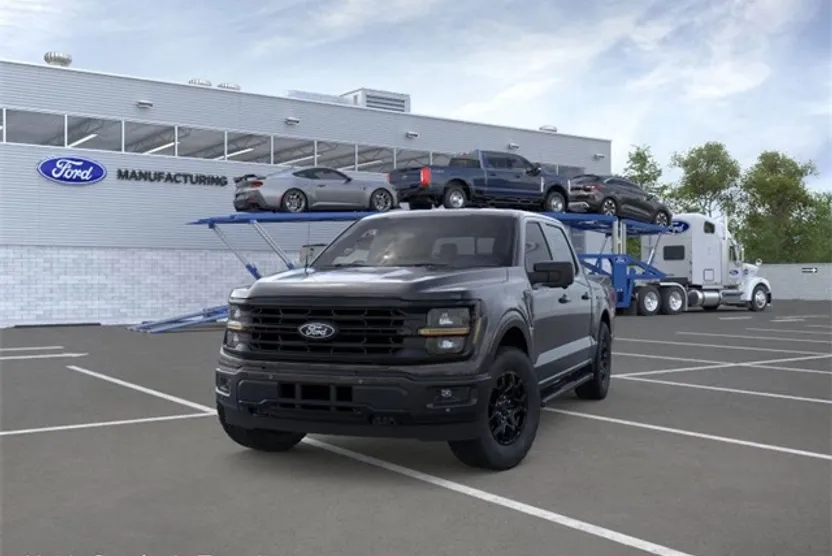 2025 Ford F-150 XLT photo 1