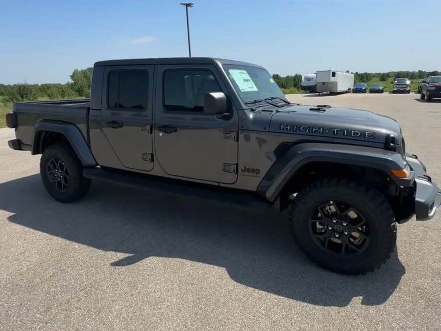 2025 Jeep Gladiator Sport photo 1