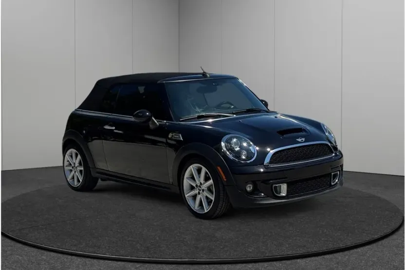 2015 Mini Cooper S Convertible photo 1