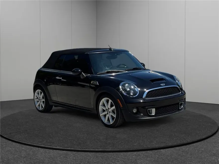 2015 Mini Cooper S Convertible photo 1
