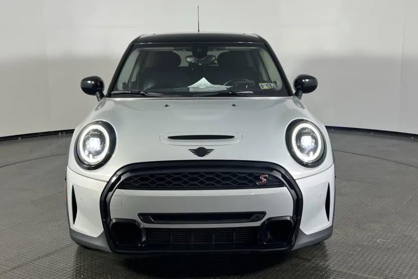 2022 Mini Cooper S Iconic photo 1