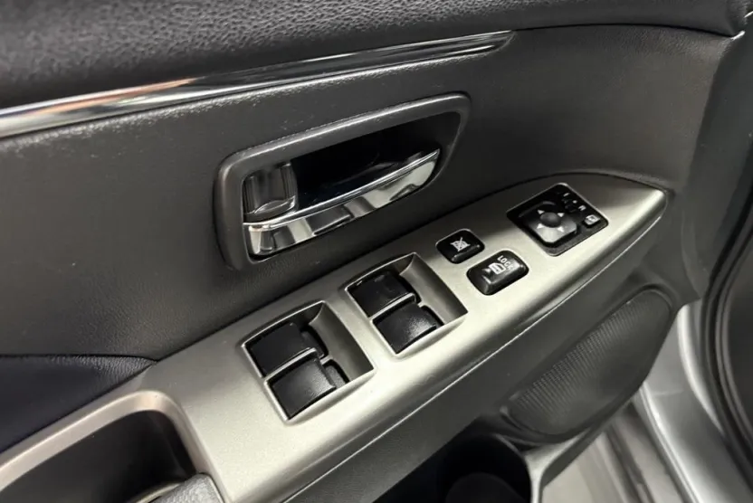 2024 Mitsubishi Outlander Sport ES photo 1