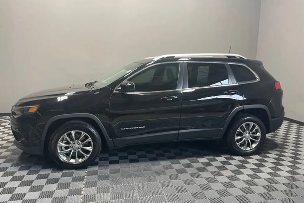 2021 Jeep Cherokee Latitude Lux photo 1