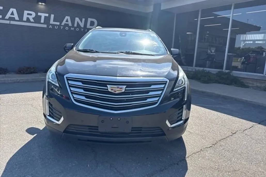 2018 Cadillac XT5 Luxury photo 1