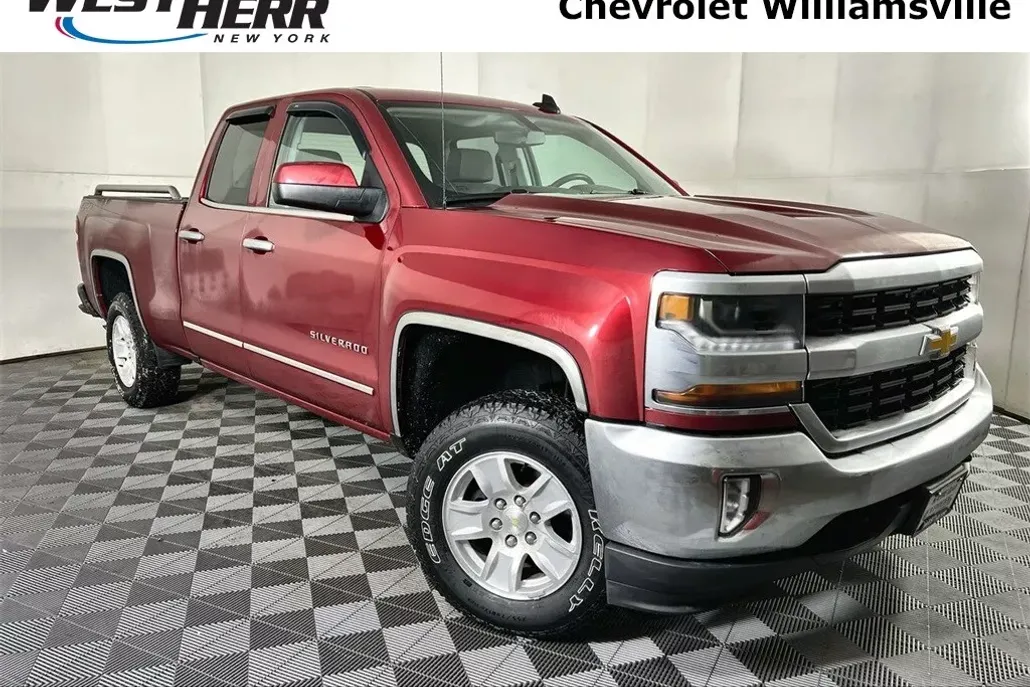 2018 Chevrolet Silverado 1500 LT photo 1