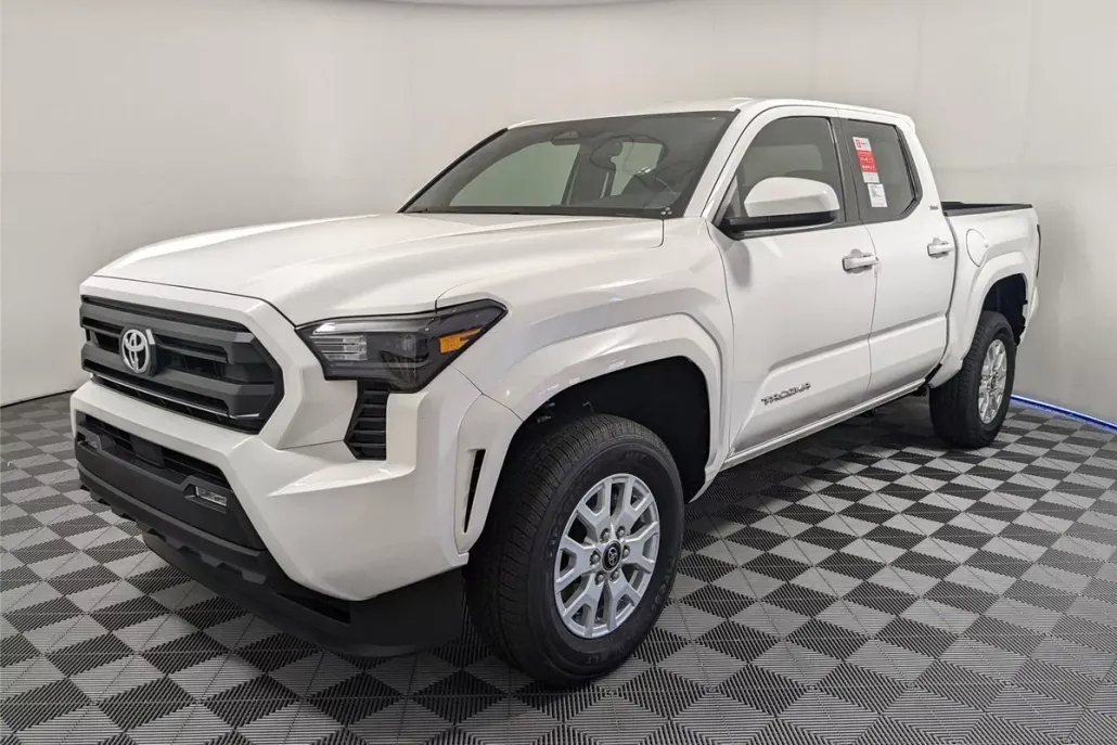 2025 Toyota Tacoma SR5 Double Cab photo 1