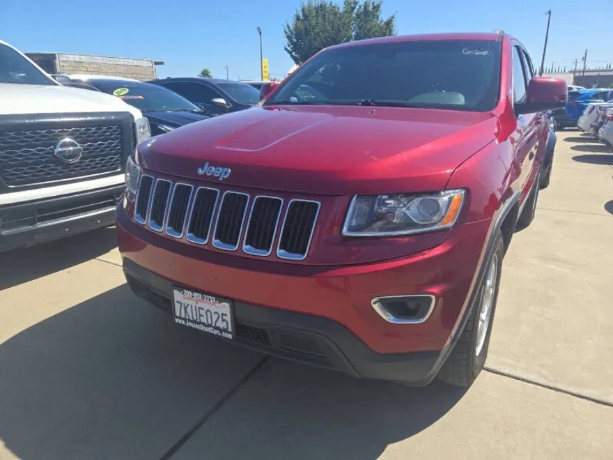 2015 Jeep Grand Cherokee Laredo photo 1