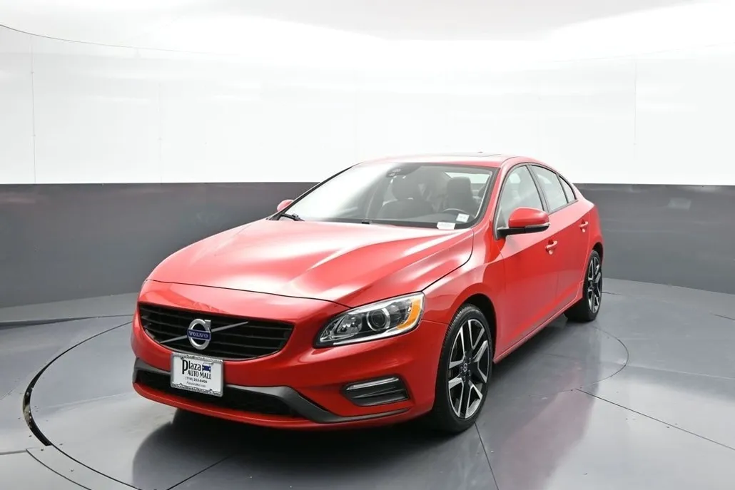 2017 Volvo S60 T5 Dynamic photo 1