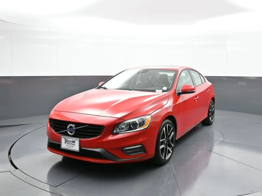 2017 Volvo S60 T5 Dynamic photo 1