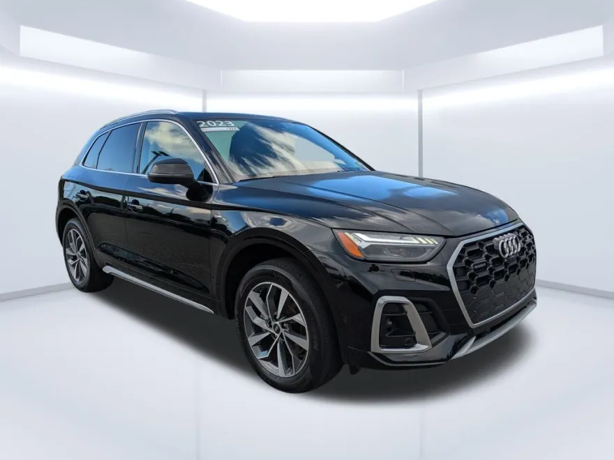 2023 Audi Q5 45 S line Prestige photo 1
