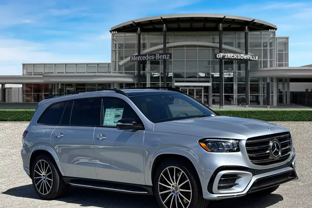 2025 Mercedes Benz GLS 450 4MATIC photo 1