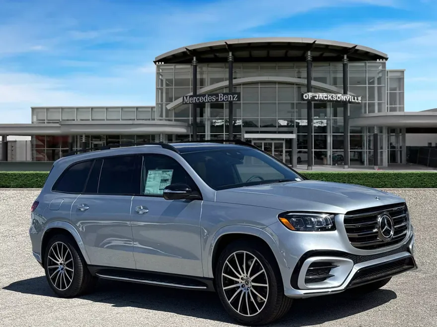 2025 Mercedes Benz GLS 450 4MATIC photo 1