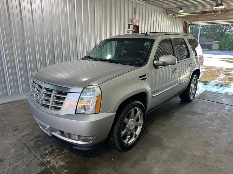 2010 Cadillac Escalade Sport photo 1