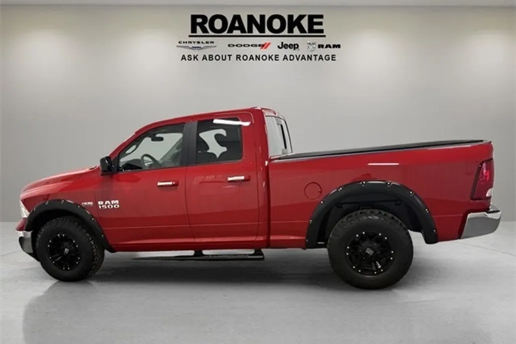 2017 Ram 1500 SLT photo 1