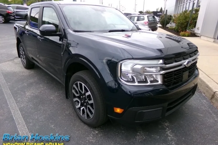 2022 Ford Maverick Lariat photo 1