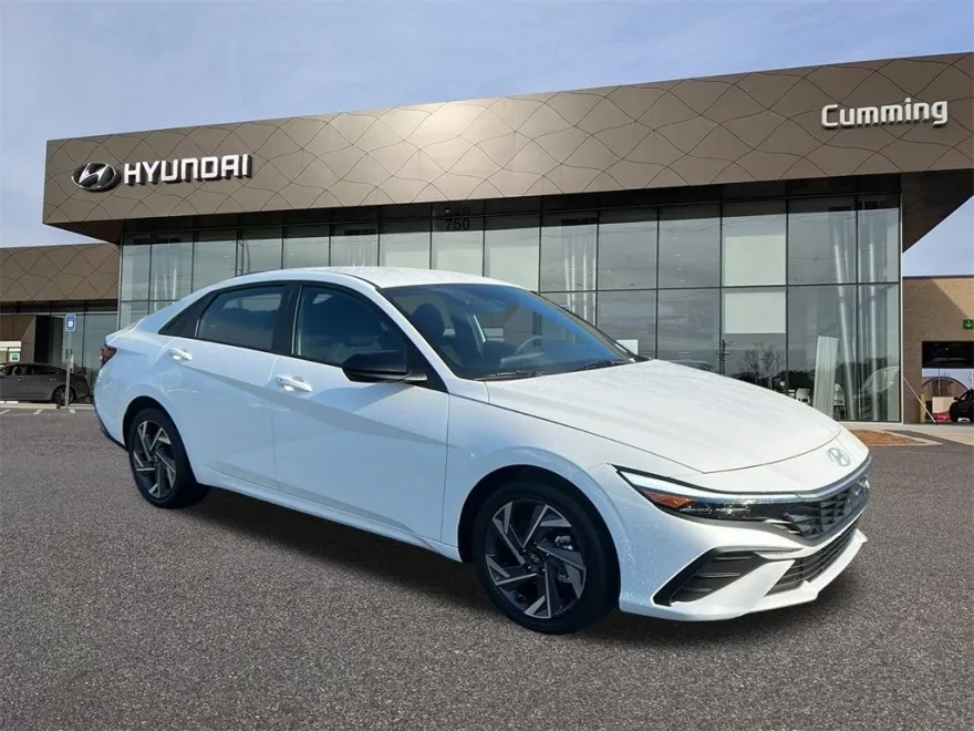 2025 Hyundai Elantra SEL Sport photo 1