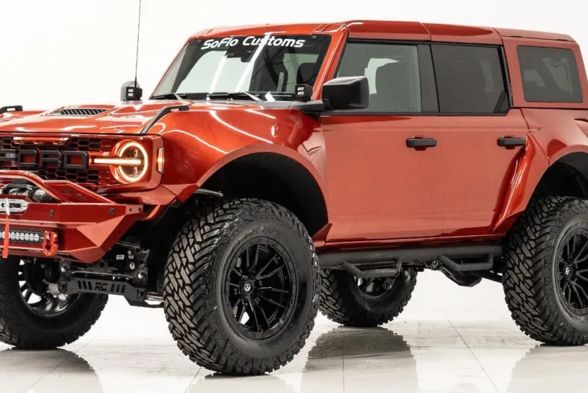 2024 Ford Bronco Big Bend photo 1