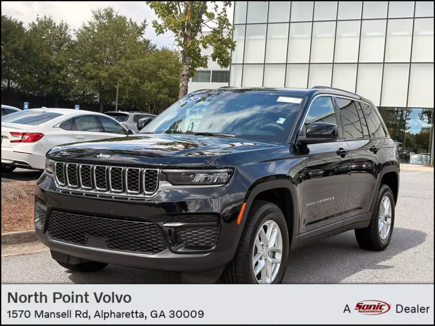 2025 Jeep Grand Cherokee Laredo photo 1