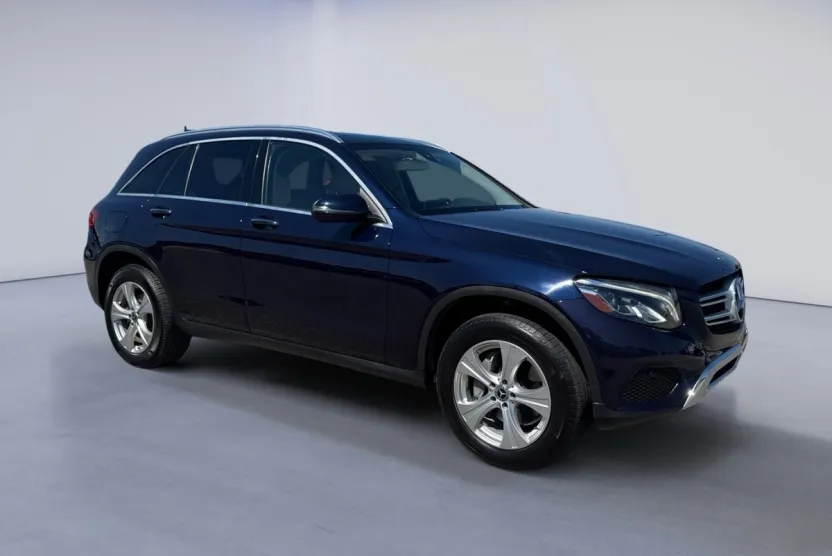 2018 Mercedes Benz GLC 300 4MATIC photo 1