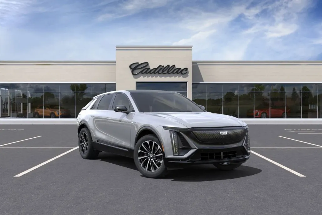 2025 Cadillac Lyriq Sport photo 1