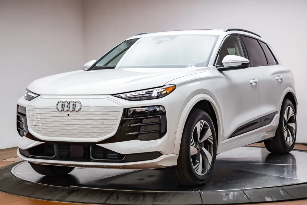 2025 Audi Q6 E-tron Premium Plus photo 1